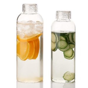 بطری پیرکس schott شات1000 سی سی همراهی سالم و شیک در هر لحظه به دنبال یک بطری آب با کیفیت، زیبا و ایمن هستید؟ بطری آب پیرکس شات آلمان با ظرفیت 1000سی‌سی، ترکیبی بی‌نظیر از طراحی مدرن، دوام و سلامت را به شما ارائه می‌دهد. این بطری با استفاده از مرغوب‌ترین مواد اولیه و تکنولوژی پیشرفته تولید شده است تا تجربه‌ای لذت‌بخش از نوشیدن آب را برای شما به ارمغان بیاورد. ویژگی‌های برجسته: 1-ساخته شده از پیرکس شات آلمان:  شیشه پیرکس به کار رفته در این بطری، مقاومت بسیار بالایی در برابر شوک حرارتی دارد و درب آکرولیک شفاف پیچی . می‌توانید با خیال راحت نوشیدنی‌های سرد و گرم خود را در آن نگهداری کنید، بدون اینکه نگران ترک خوردن یا شکستن بطری باشید. 2-بدون مواد مضر: بطری شات فاقد هرگونه مواد شیمیایی مضر مانند BPA است. با استفاده از این بطری، مطمئن باشید که آبی سالم و خالص می‌نوشید. 3-ظرفیت مناسب: با ظرفیت1000 سی‌سی، این بطری برای استفاده در یخچال، روزمره، محل کار، باشگاه و سفر ایده‌آل است. 4–طراحی شیک و مدرن:  بطری آب پیرکس شات با طراحی زیبا و خوش‌دست خود، همراهی شیک برای   شما خواهد بود. این بطری به راحتی در کیف یا کوله‌پشتی شما جای می‌گیرد و استایلی خاص به شما می‌بخشد. 5–قابل شستشو در ماشین ظرفشویی: شستشوی آسان و سریع این بطری، از دیگر مزایای آن است. می‌توانید آن را به راحتی در ماشین ظرفشویی قرار دهید و نگران آسیب دیدن آن نباشید. 6-دوستدار محیط زیست: با استفاده از بطری آب پیرکس شات، به حفظ محیط زیست کمک می‌کنید. این بطری قابل استفاده مجدد است و جایگزینی مناسب برای بطری‌های پلاستیکی یک‌بار مصرف محسوب می‌شود. چرا بطری آب پیرکس شات را انتخاب کنیم؟ 1-سلامتی: نوشیدن آب سالم و بدون مواد مضر، حق شماست. 2–کیفیت: استفاده از مواد اولیه مرغوب و تکنولوژی پیشرفته در تولید. 3-زیبایی: طراحی شیک و مدرن، مناسب برای هر سلیقه. 4-دوام: مقاومت بالا در برابر ضربه و شوک حرارتی. 5–سهولت استفاده: شستشوی آسان و حمل راحت. همین حالا بطری آب پیرکس شات آلمان را سفارش دهید و از نوشیدن آبی گوارا و سالم لذت ببرید! جاروغنی شات 300 سی سی هم مشاهده کنید بطری شات آلمان 750 سی سی در دیجی کالا